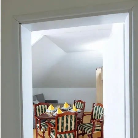 Zlatno Brdo Apartment